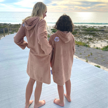 Load image into Gallery viewer, Luxe Sand Shell Hooded Towel